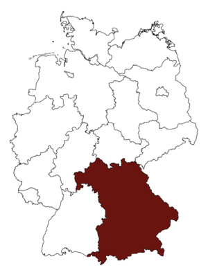 Bundesland Bayern ist auf einer weißen Abbildung von Deutschland rot gefärbt