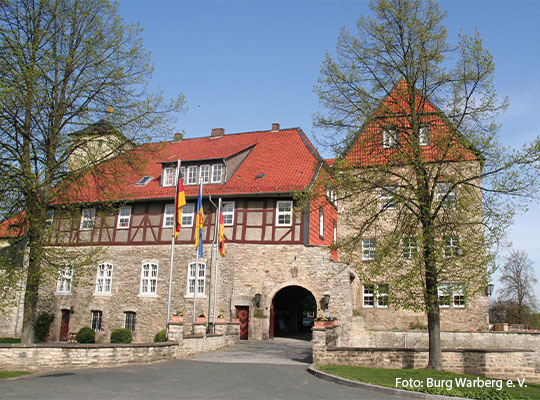 Außenansicht der Burg Warberg