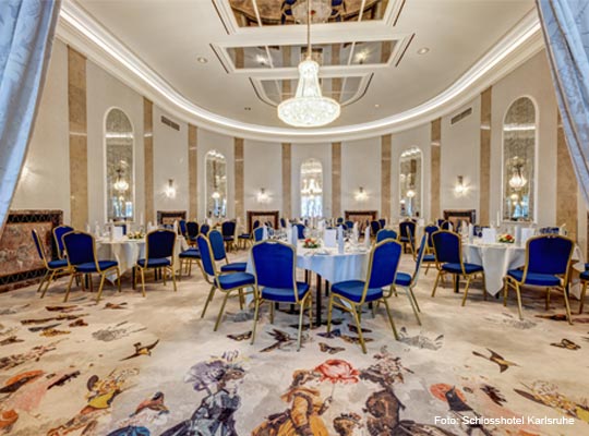 Prunkvoller Speisesaal im Schlosshotel Karlsruhe