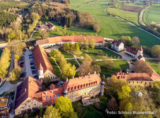 Schloss Blumenthal von oben fotografiert. Dinnerrimi in Aichach