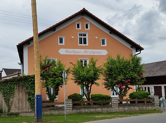 Außenansicht des Landgasthof Frischeisen