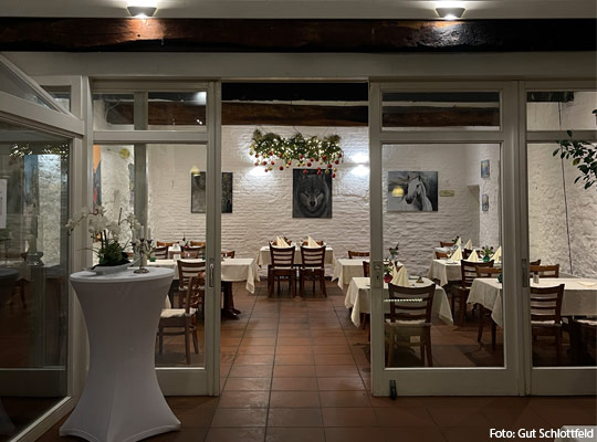 Ansicht des Essenraums in dem Das Kriminal Dinner stattfindet.