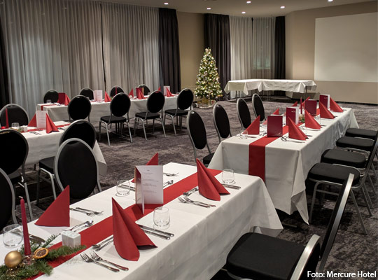 Schön gedeckte Tische im Mercure Hotel in Hamm.