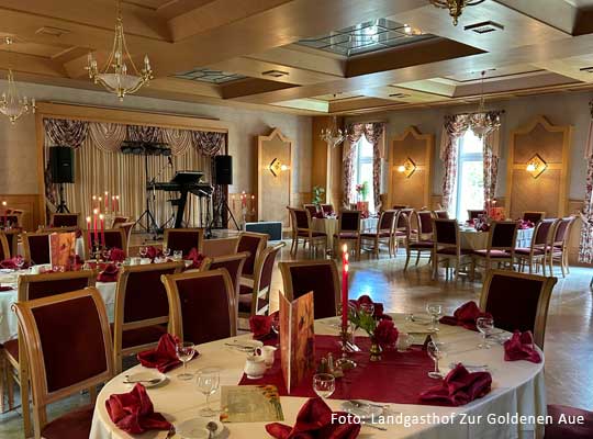 Historischer Saal im Barockstil beim Dinnerkrimi in Nordhausen
