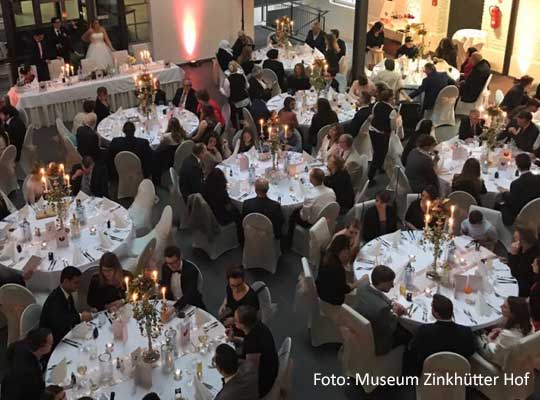 stimmungsvolles Ambiente im Museum Zinkhütter Hof in Stolberg beim Krimidinner